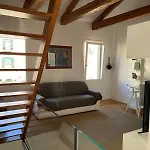 Victoria Apartment *